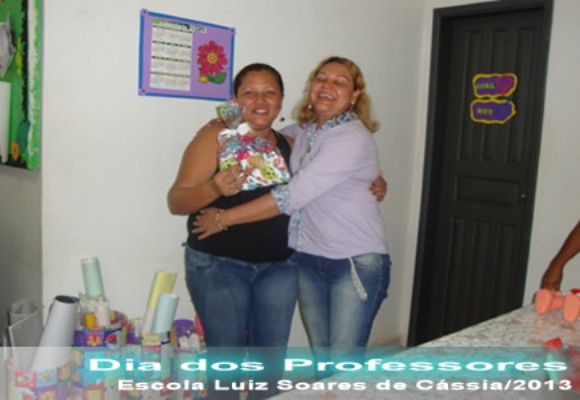 Profª Geane e Profª Graciete - Dia dos Professores.jpg