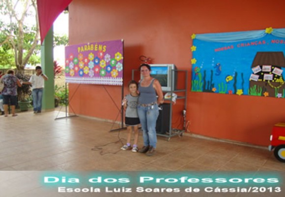 Professora Lenir e aluno - Dia dos Professores.jpg